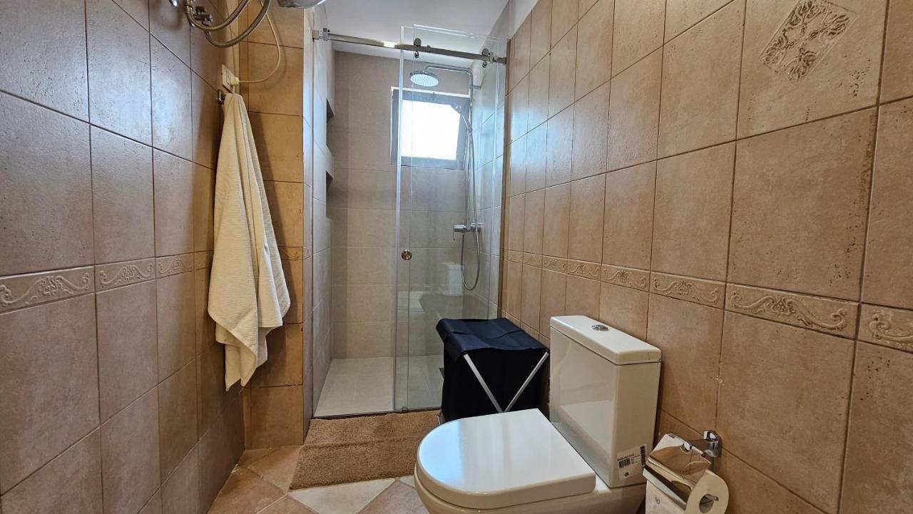 Central Apartment ティラナ エクステリア 写真